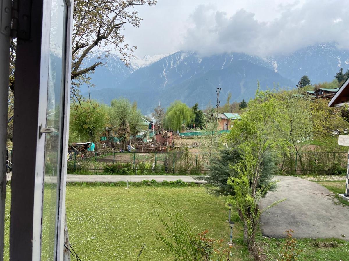 Pk Cottage Pahalgam Bagian luar foto