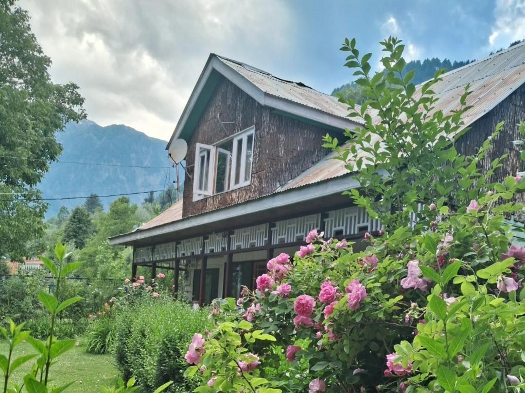 Pk Cottage Pahalgam Bagian luar foto